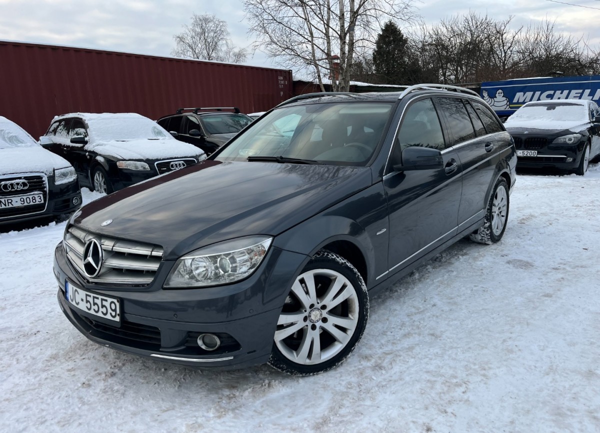 Mercedes-Benz C220