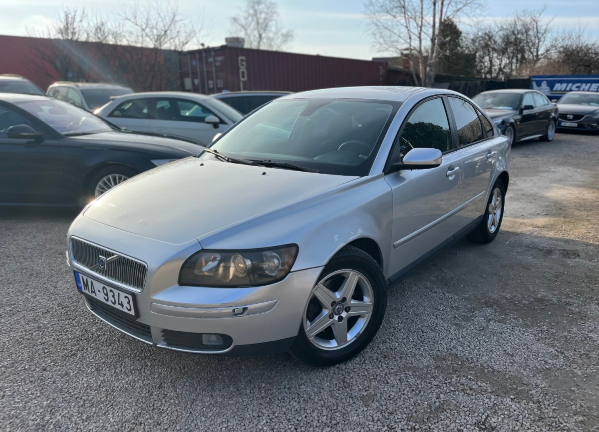 Volvo S40