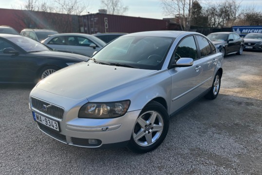 Volvo S40