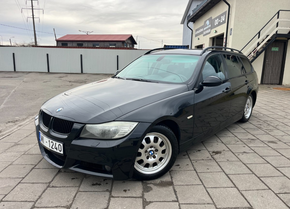 BMW 320