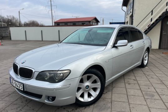 BMW 730