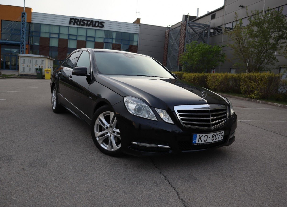 Mercedes-Benz E200