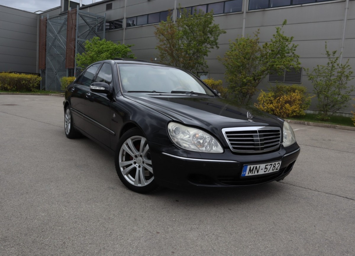Mercedes-Benz S400