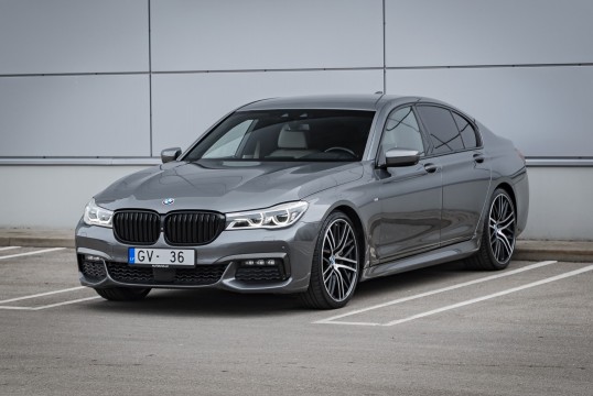 BMW 730