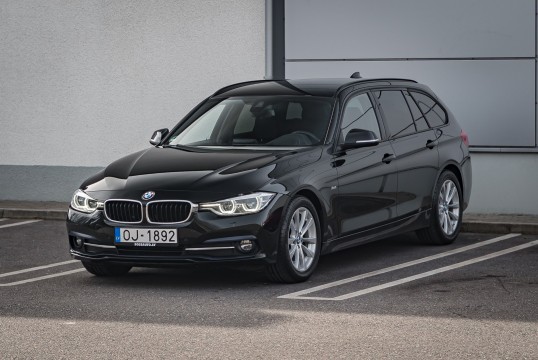 BMW 320