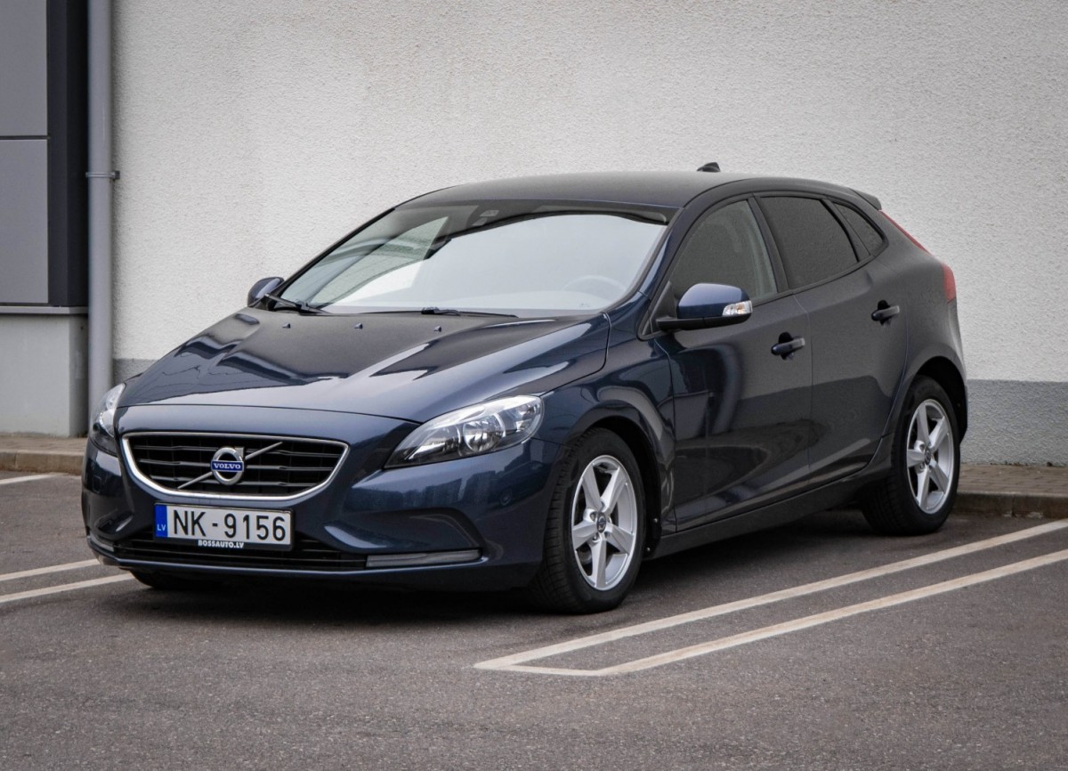 Volvo V40