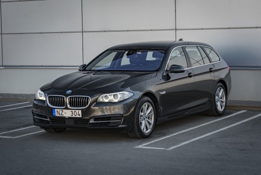BMW 530