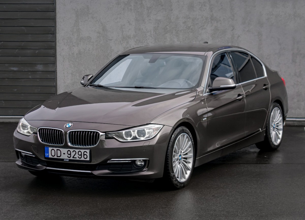 BMW 320