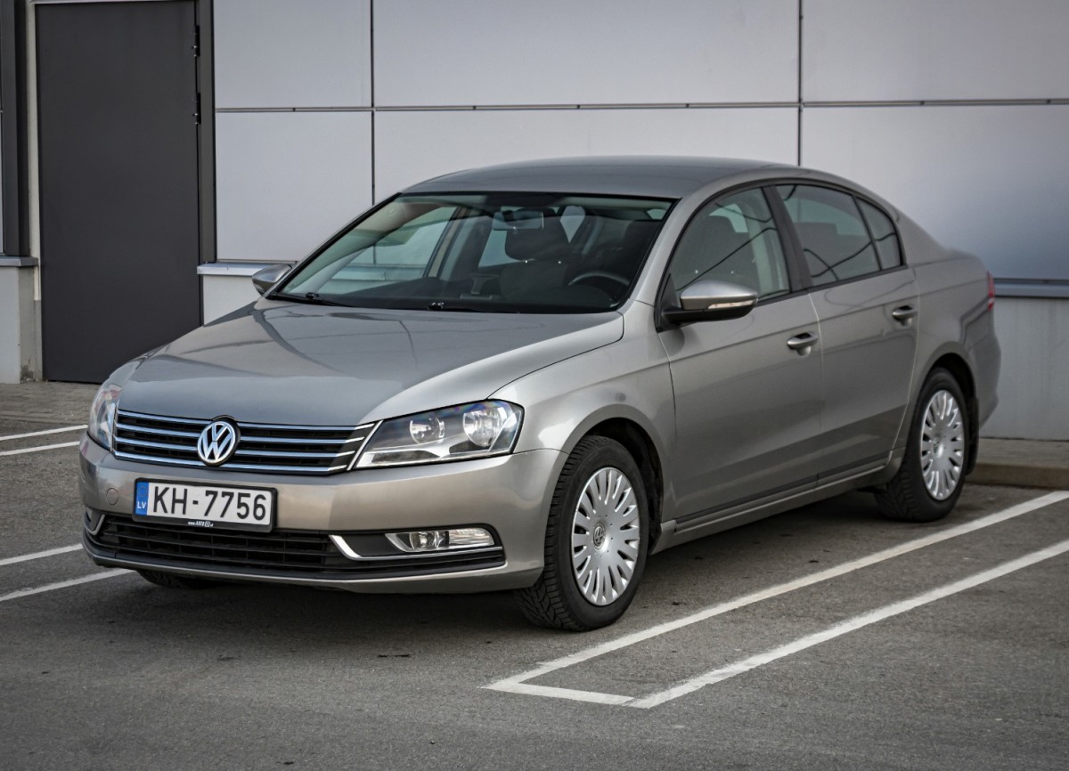 VW Passat (B7)