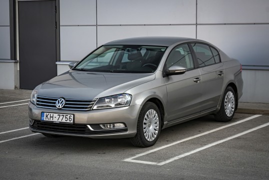 VW Passat (B7)