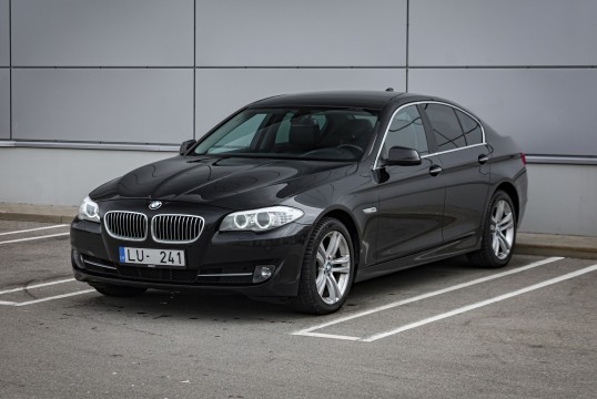 BMW 530