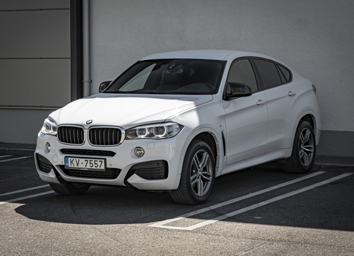BMW X6