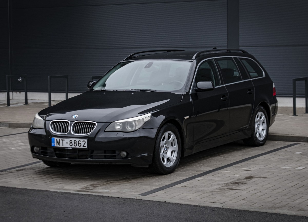 BMW 525
