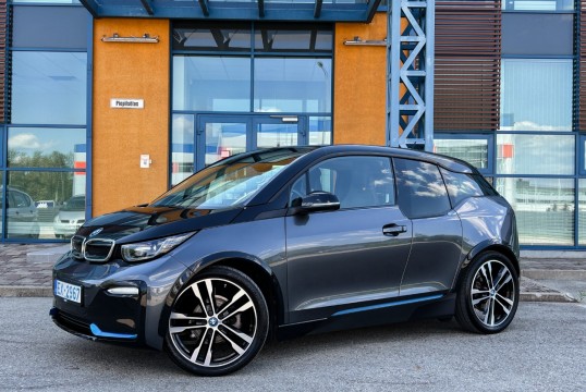 BMW i3s