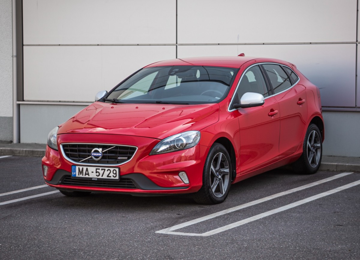 Volvo V40