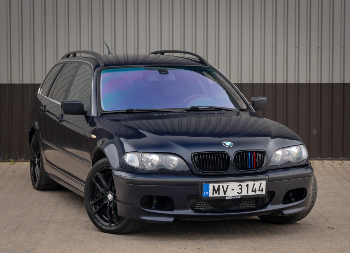 BMW 330