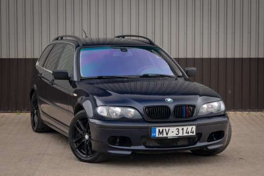 BMW 330