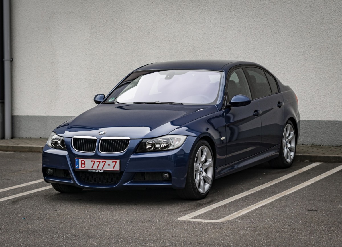 BMW 320