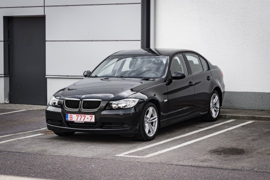 BMW 320