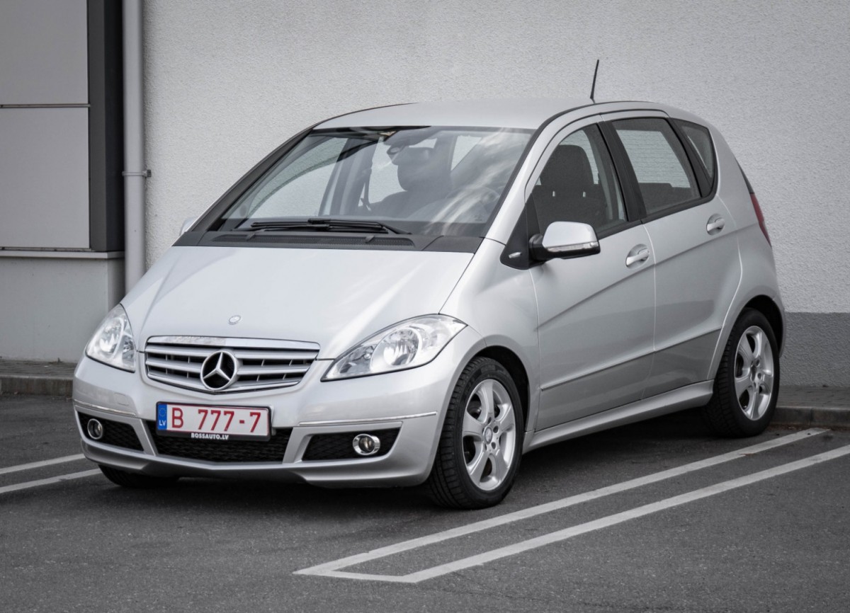 Mercedes-Benz A180