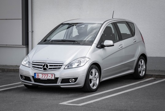 Mercedes-Benz A180