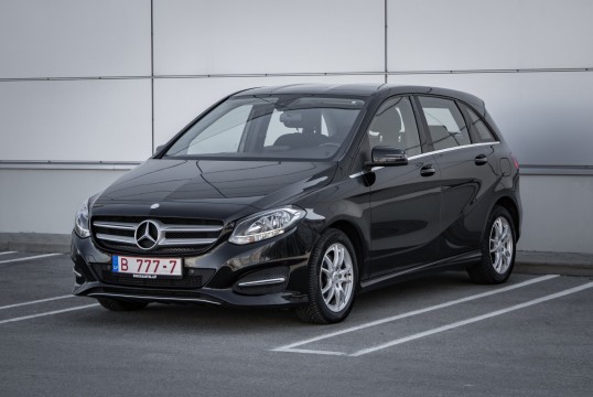 Mercedes-Benz B180