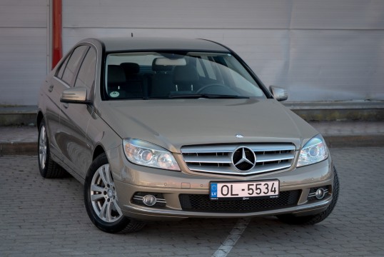 Mercedes-Benz C250