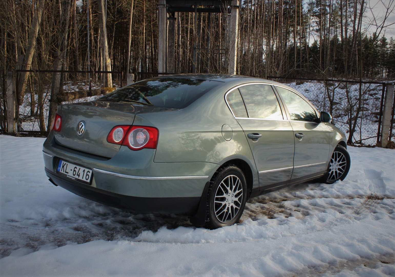 Pirkt lietotu VW Passat (B6), 2.0 diesel, sedan, 2009 gads.  Ātrumkārba:manual.