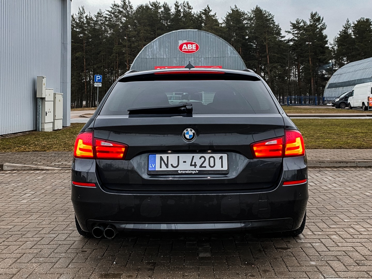 Купить б/у BMW 525, 3.0 дизель, универсал, 2011 год. Коробка  передач:автомат. - manslizings.lv.