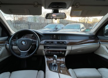 BMW 525