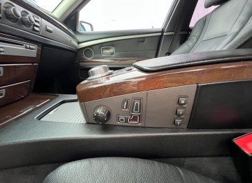 BMW 730