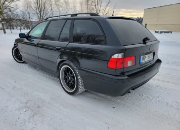 BMW 530