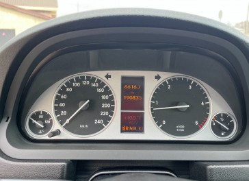 Mercedes-Benz B200