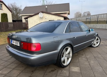Audi S8