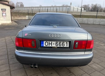 Audi S8