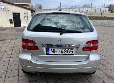 Mercedes-Benz B200