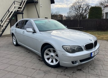 BMW 730