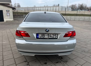 BMW 730