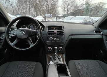 Mercedes-Benz C220