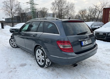 Mercedes-Benz C220