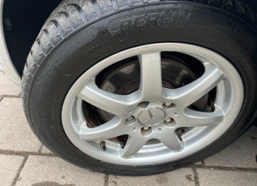 Mercedes-Benz B200