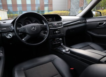 Mercedes-Benz E200