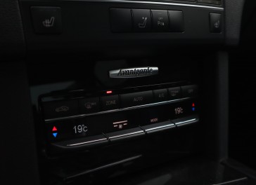 Mercedes-Benz E200