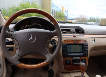 Mercedes-Benz S400