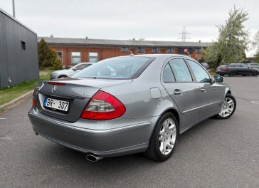 Mercedes-Benz E280
