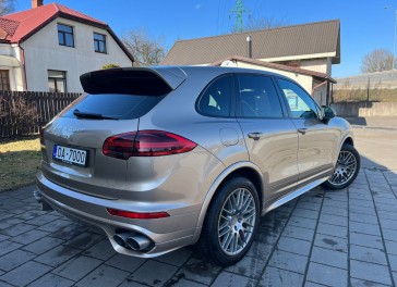 Porsche Cayenne S