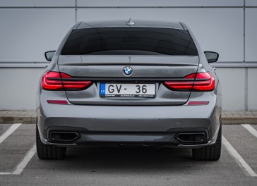 BMW 730