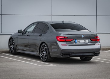 BMW 730