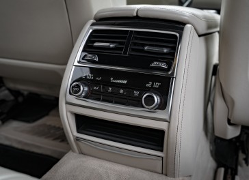 BMW 730