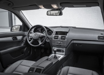 Mercedes-Benz C220